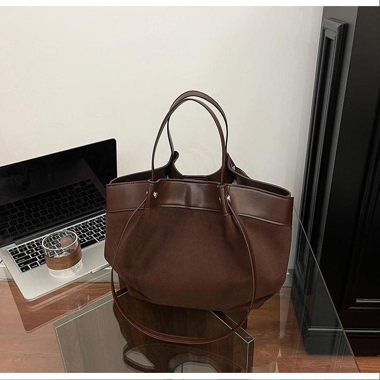 

Retro contrasting color splicing Korean version niche design fashionable large-capacity dumpling bag vegetable basket shoulder bag tote bag