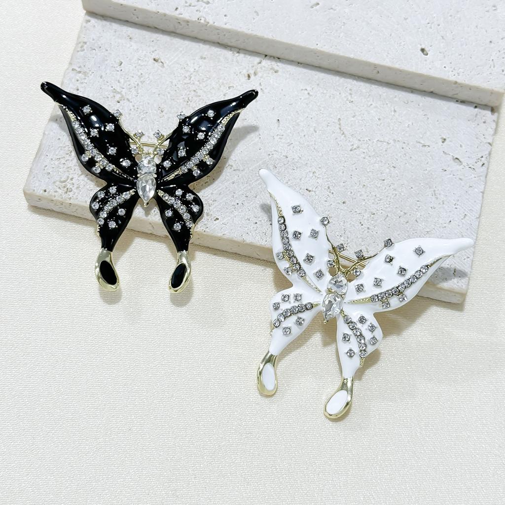 Stylish and Simple Animal Brooch, High-end Sense Inlaid with Rhinestones, Dripping Oil, Butterfly Corsage Women's Clothing with Light