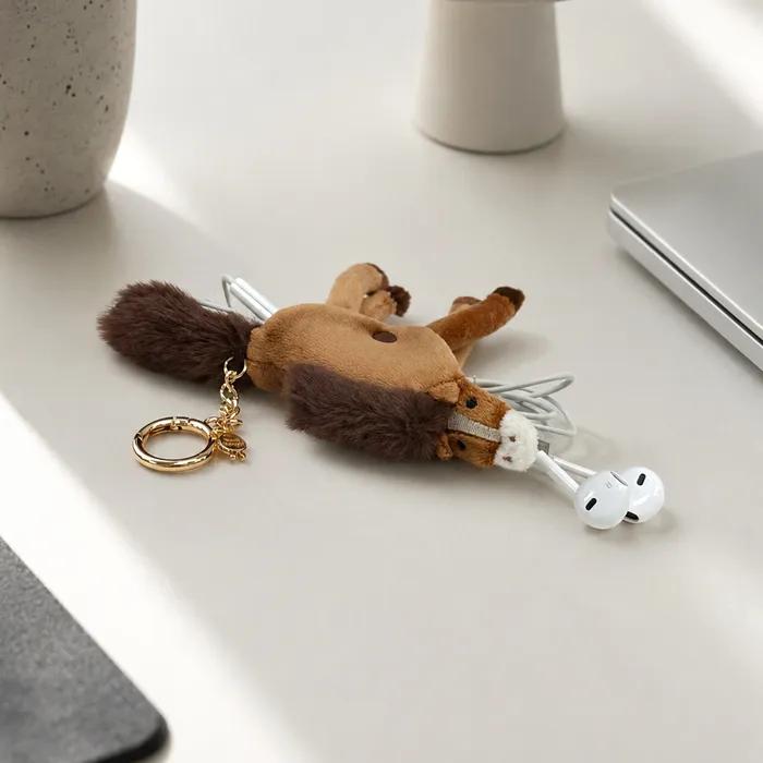 Horse holder doll keyring