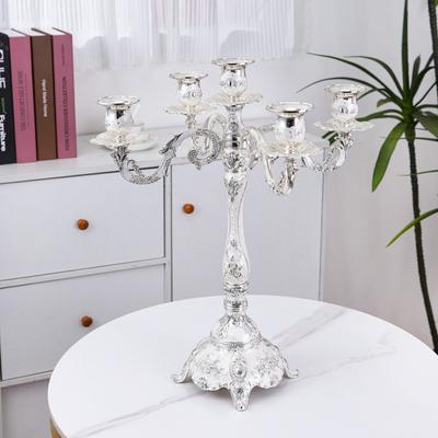 Porte-bougies Européen en Métal à 3/5 Bras Décor Élégant pour Table à Manger Entrée Ambiance Romantique