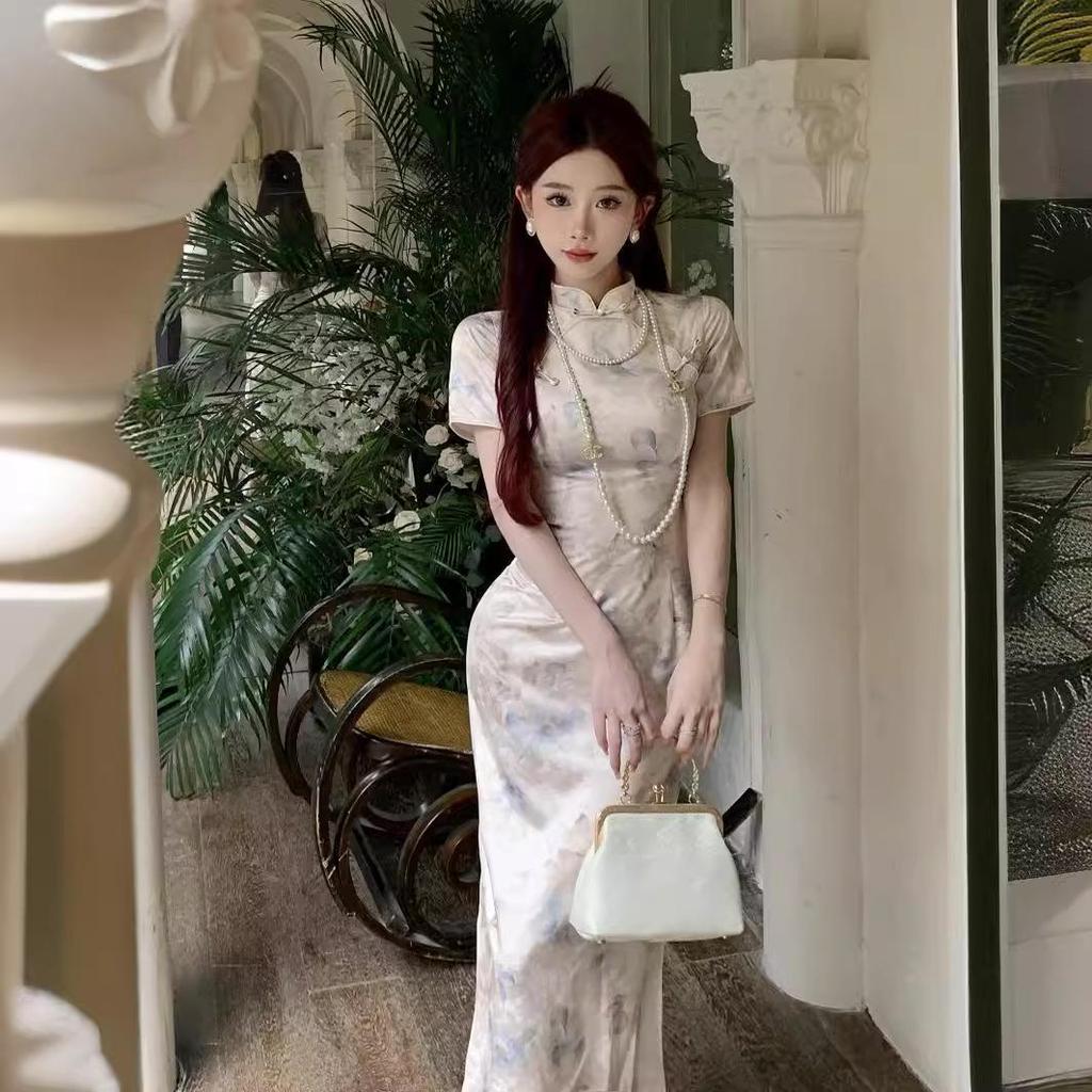 Blue Jacquard Cheongsam: Modern Chinese Cold Sense Dress