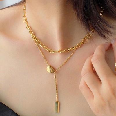 Koreanische Retro-Goldlinsen-Schlüsselbeinkette mit zwei Schichten – Titanstahl, farbecht