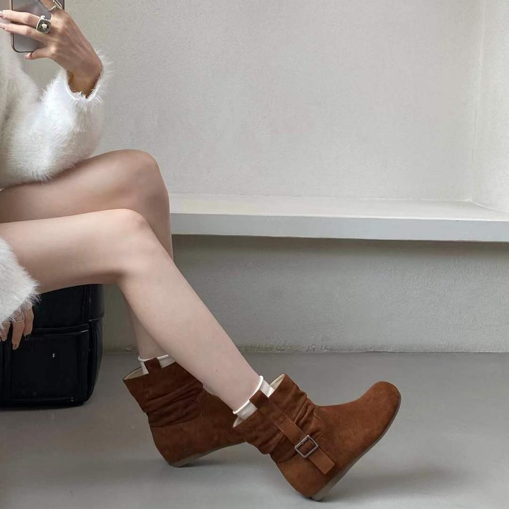 Warm plush pleated piled boots women's 2025 autumn and winter new fluffy short boots retro western boots