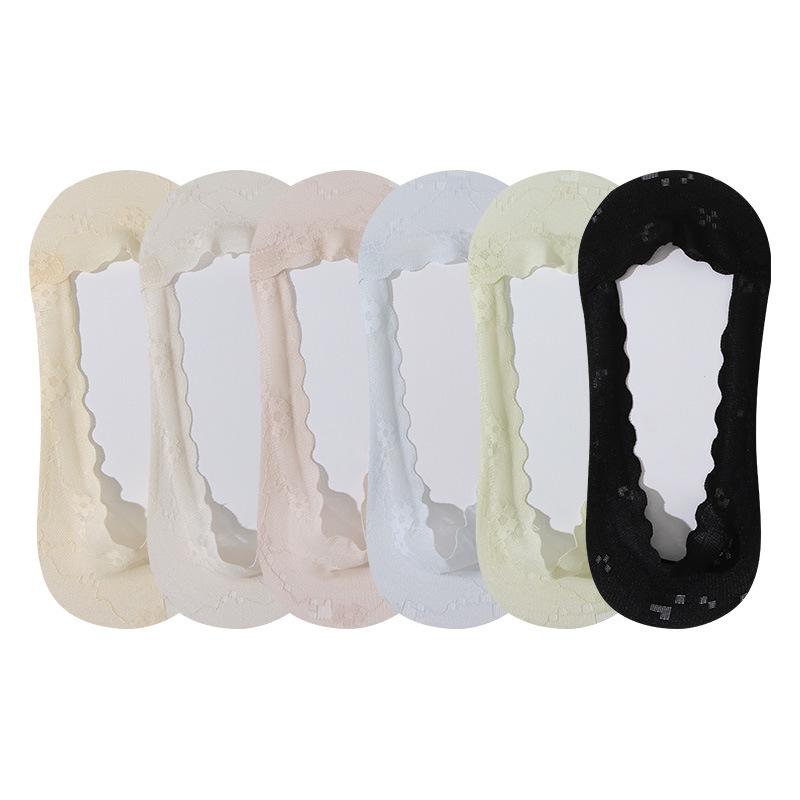 Female Spring and Summer Thin Lace Shallow Mouth Cotton Bottom Invisible Non Slip Heel Socks