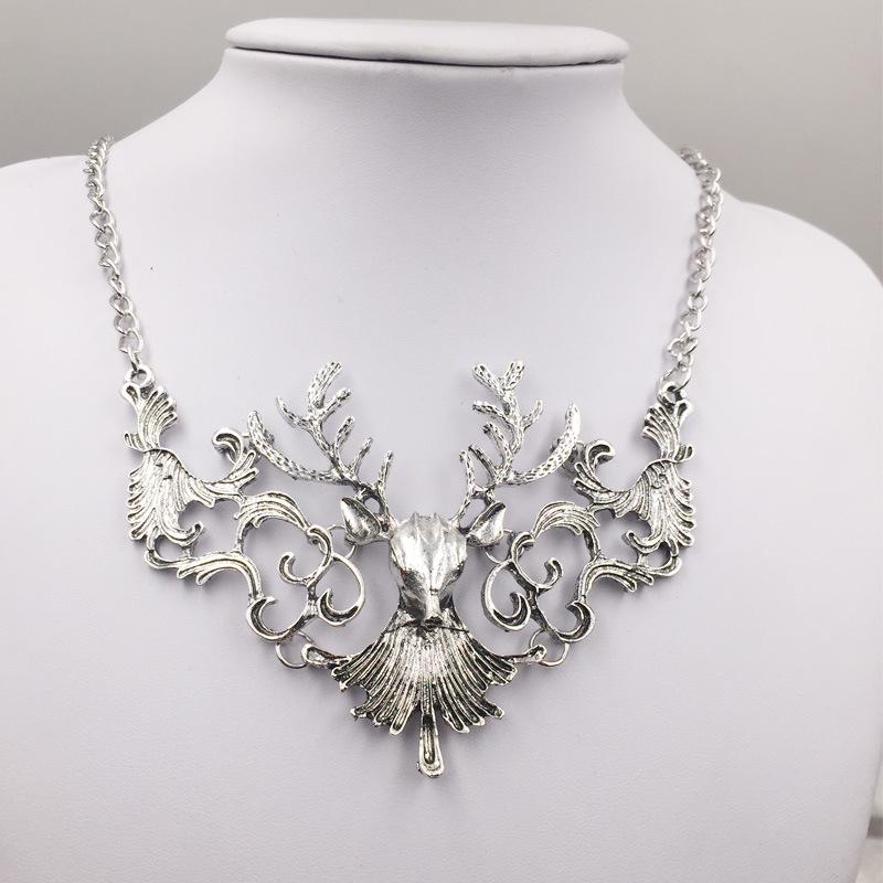 Vintage Fashion Reindeer Head Metal Necklace for Women