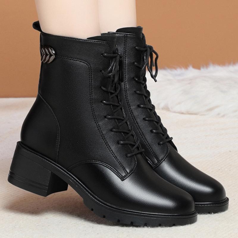 Leather shoes women's British style Martin boots show feet small thick boots soft leather soft sole winter shoes autumn and winter velvet short boots