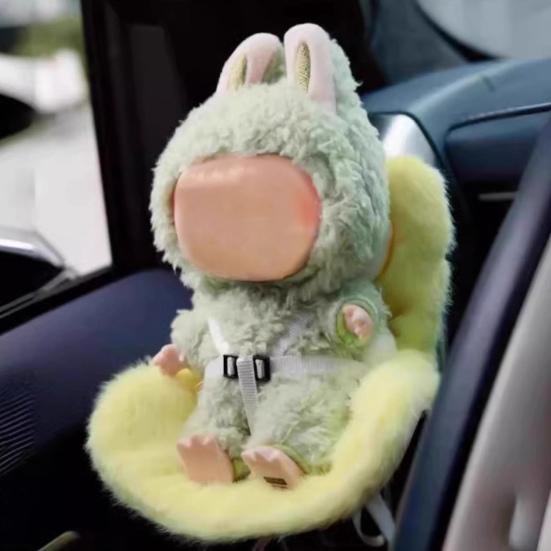 Autosedačka pro panenky Dekorativní sedačka na pohovku s chlupatým polštářem a opěrkou hlavy pro ozdobu do mřížky ventilace auta k vystavení panenky hračky