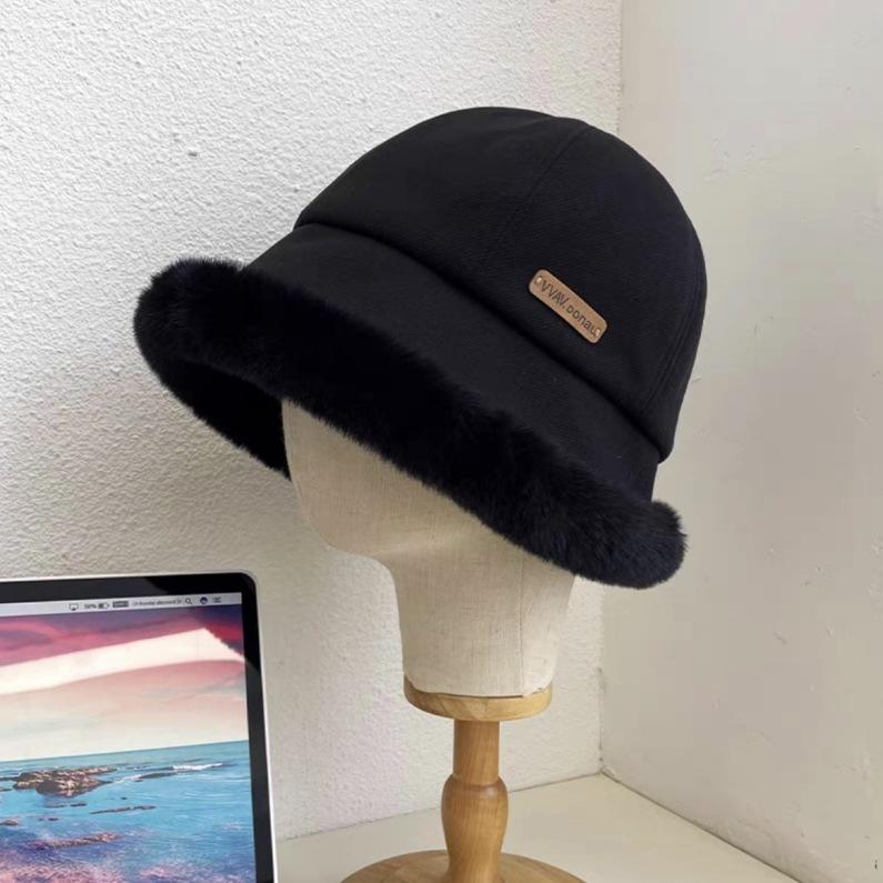 New Plush Bucket Hat Women's Winter Warm Thickened Hat Travel Versatile Show Washbasin Hat Tide