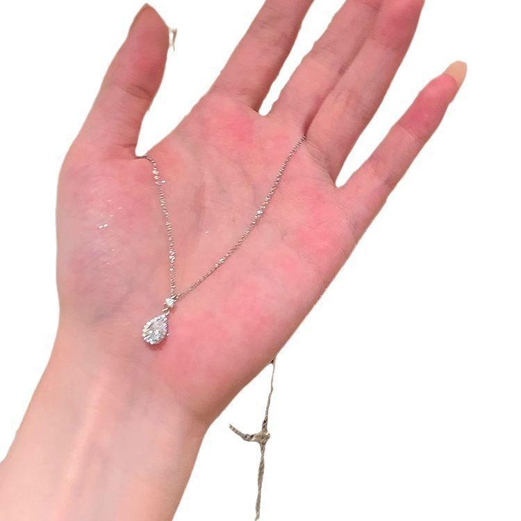 Mermaid Tears Drop Necklace Women's Fashion Light Luxury Niche Year New High-end Beauty Tears Collarbone Chain
