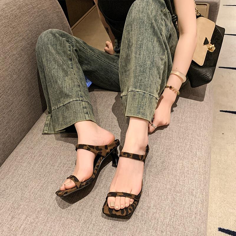 Niche French leopard print high heels one-word slippers women's shoes wear 2025 new summer stiletto sandals