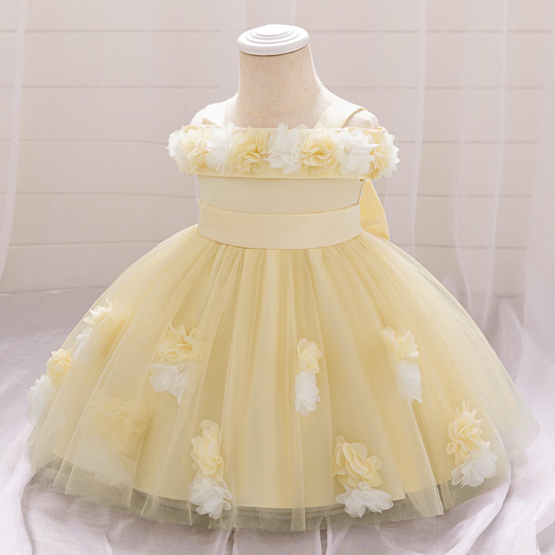 

One-Year Baby Princess Dress: Floral Off-Shoulder Mesh Gown for Performance 110cm/2-3Y
