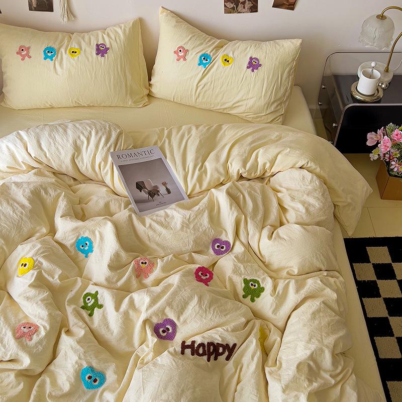 Super Soft Cotton Chenille Bear Embroidery Bedding Set - 4-Piece Simple Cartoon Duvet & Sheet