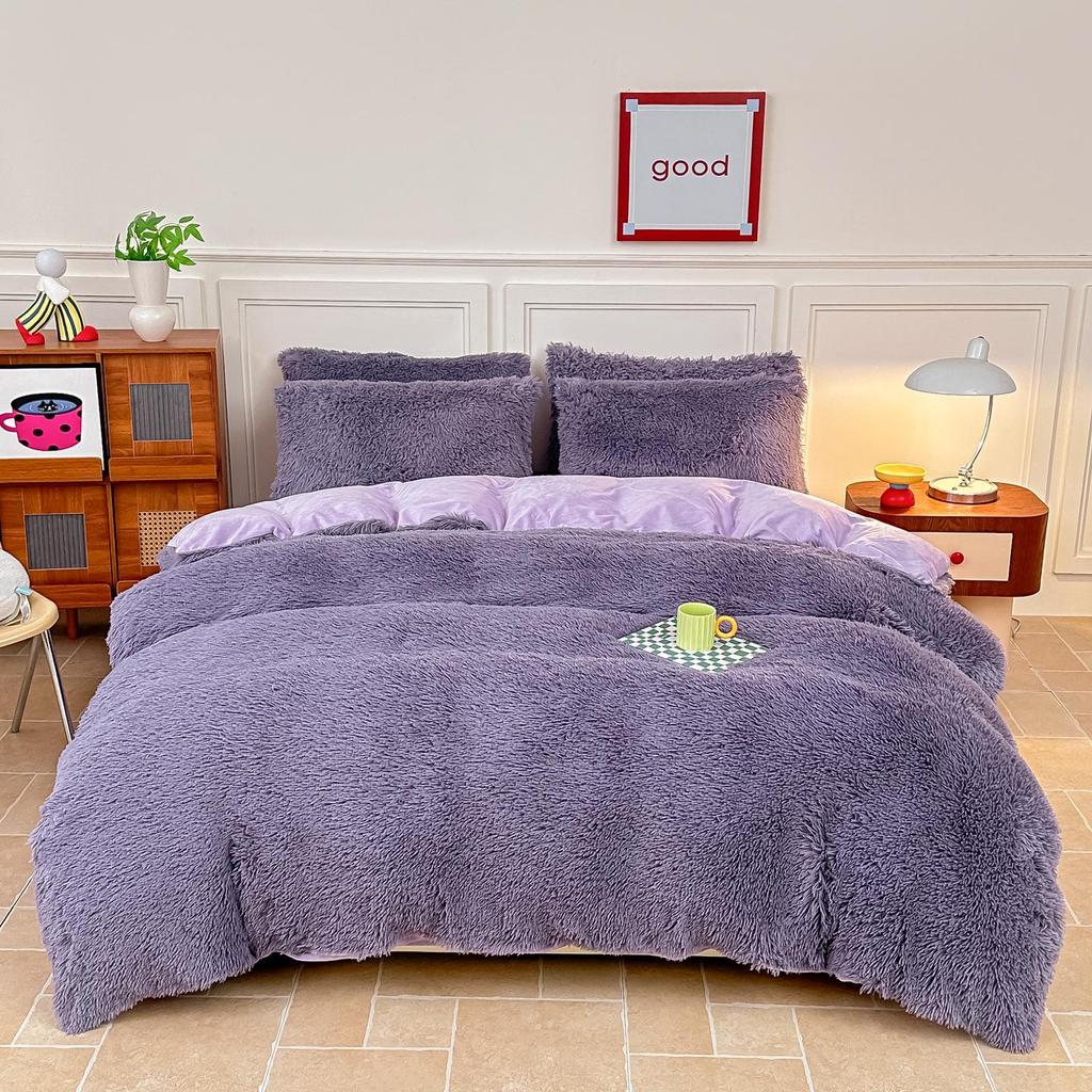 "Mink Velvet Plush Winter Bed Set: Four-Piece Solid Color Quilt Cover"