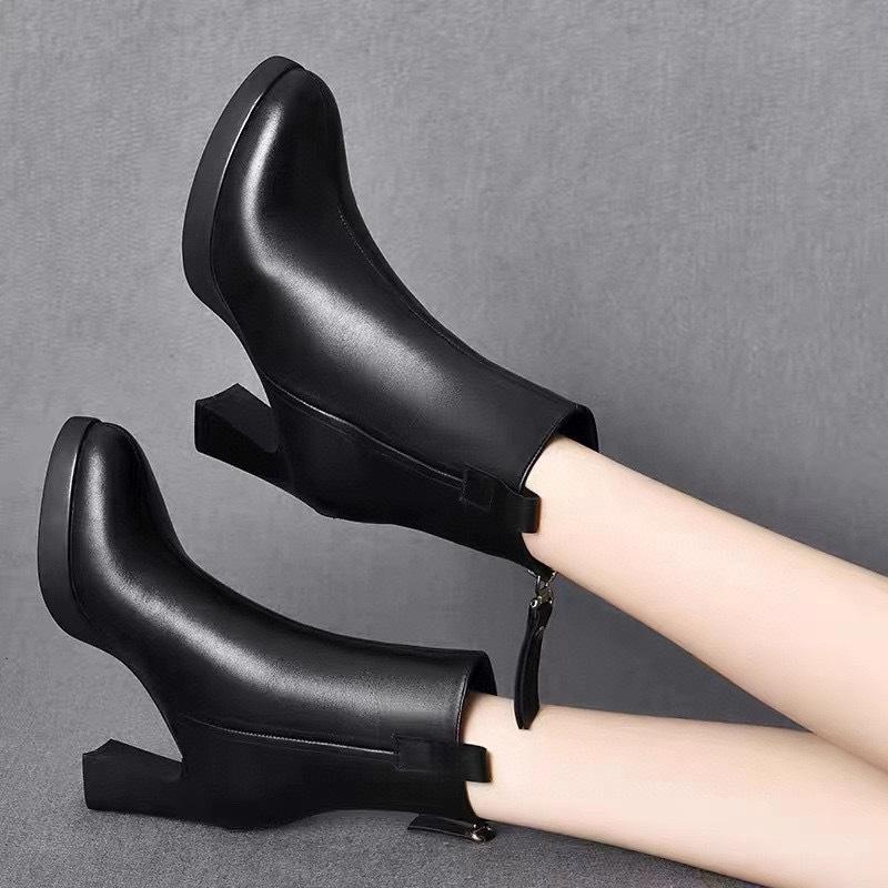 Leather boots women's 2025 autumn and winter new pointed thick heel high heel short boots fashion boots European and American style zipper women