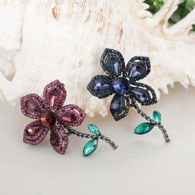 Luxury Gun Black Flower Brooch Imitation Crystal High-end Women's Temperament Brooch Jacket Accessories