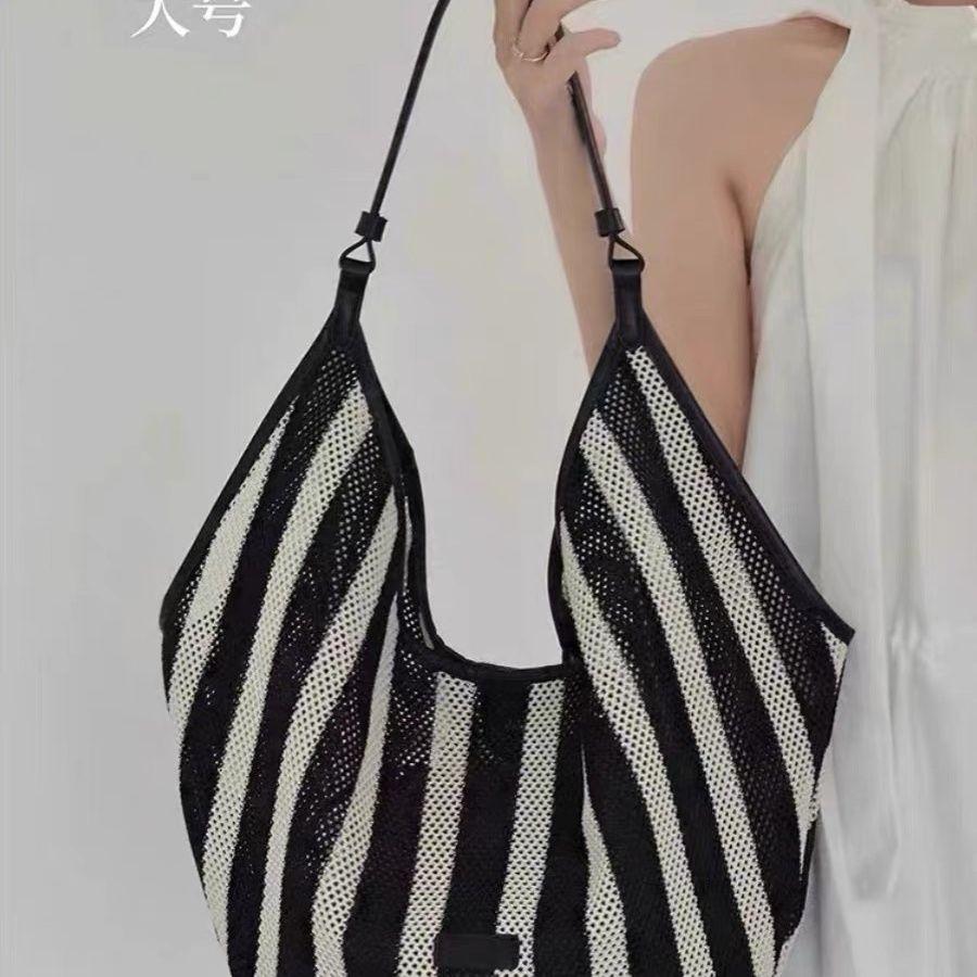 Summer Basket Woven Bag for Women's Leisure Vacation Lazy One Shoulder Underarm Tote Large Capacity Commuter Bag