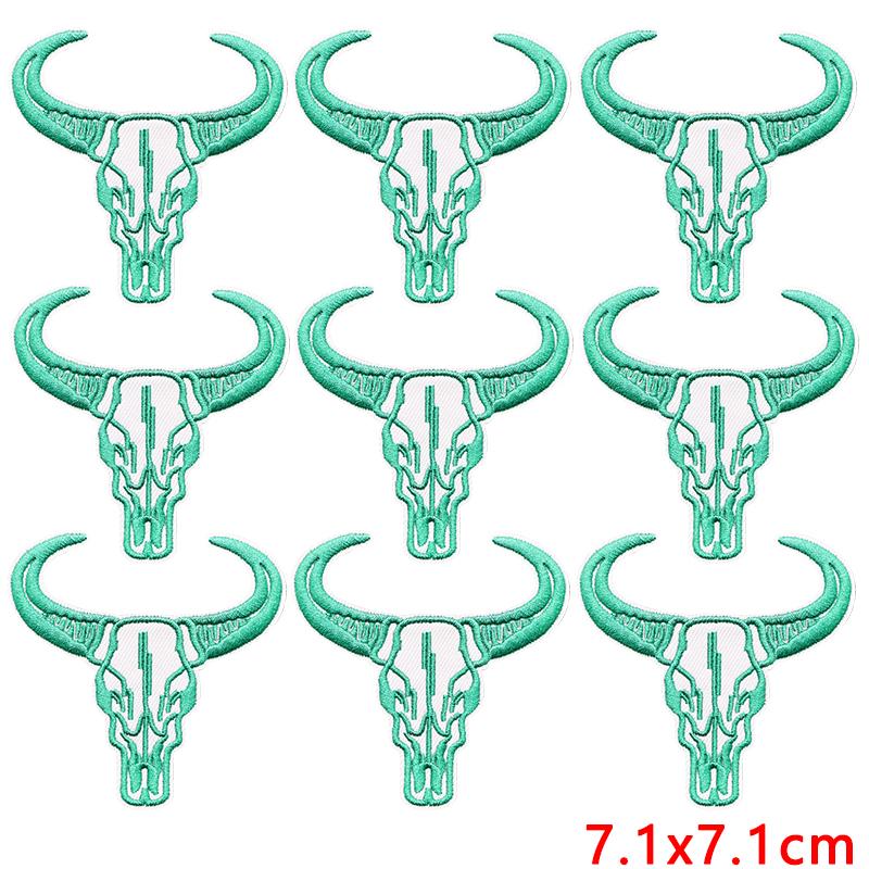 10pcs Wholesale Western Cowboys Embroidered Diy Hats Backpack Sewing Badges Greet Cow Head Patch Iron On Patches Stickers 