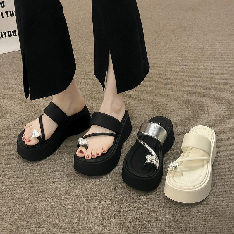 2025 new fairy wind love rhinestone cover toe slippers women wear thick-soled high-heeled beach sandals in summer