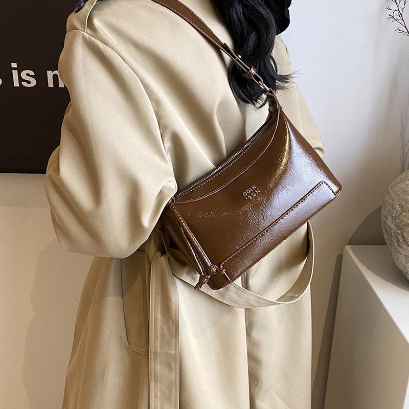 Oil Wax Leather Bag Women'S Bag Trendy One Shoulder Underarm Dumpling Bag Fashionable And Simple Underarm Bag