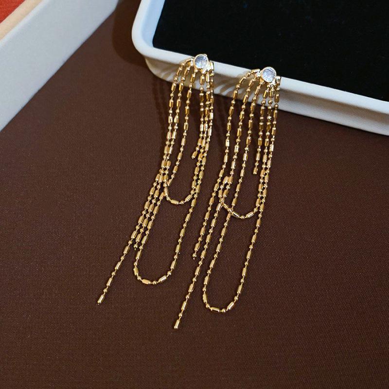 Stylish Irregular Three-Layer C-Shaped Earrings: European & American Metal Fashion Studs with a Luxurious High-End Appeal