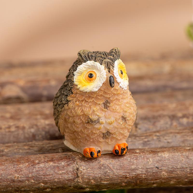 Miniature Cartoon Simulation Owl Figurine Realistic Resin Bird Decoration Cute Kawaii Collectible Home Desktop Figurines