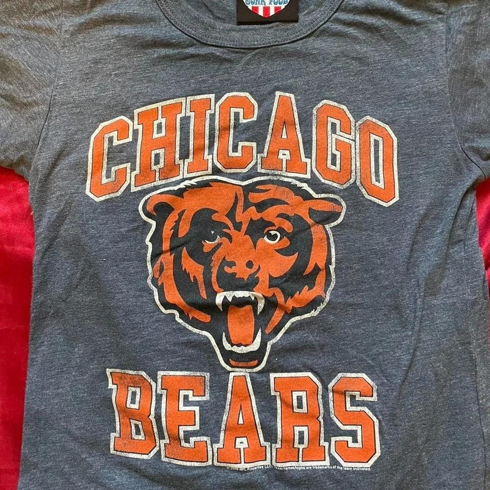 Chicago Bears Champions football short sleeve dark heather color Unisex T-Shirt M