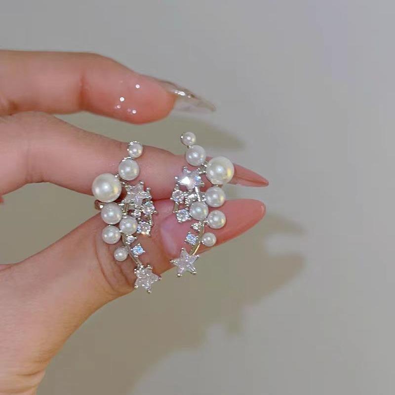 Temperament daughter~ Star no ear piercing ear bone clip versatile daily commute unique earrings