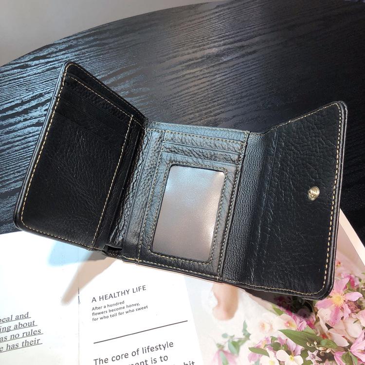 Carteira compacta feminina de couro bovino com vários compartimentos para cartões - elegante, espaçosa e versátil