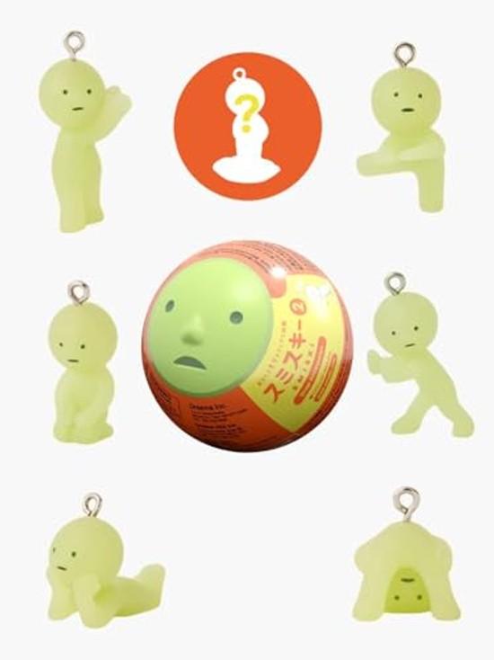 Smiski Bandtillbehör - Serie 2 Lyser i mörkret Berlock (1) Blandad Förseglad Överraskningsbox Original Minifigur