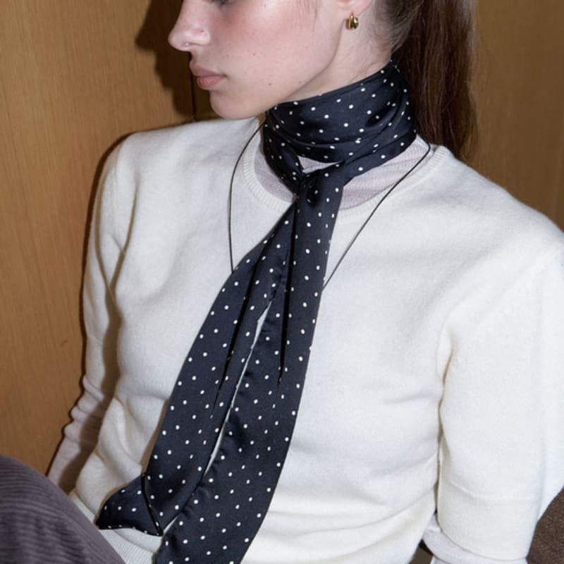 LOVE ME MONSTER Dot Satin Long Scarf_2COL (L253MSF010)