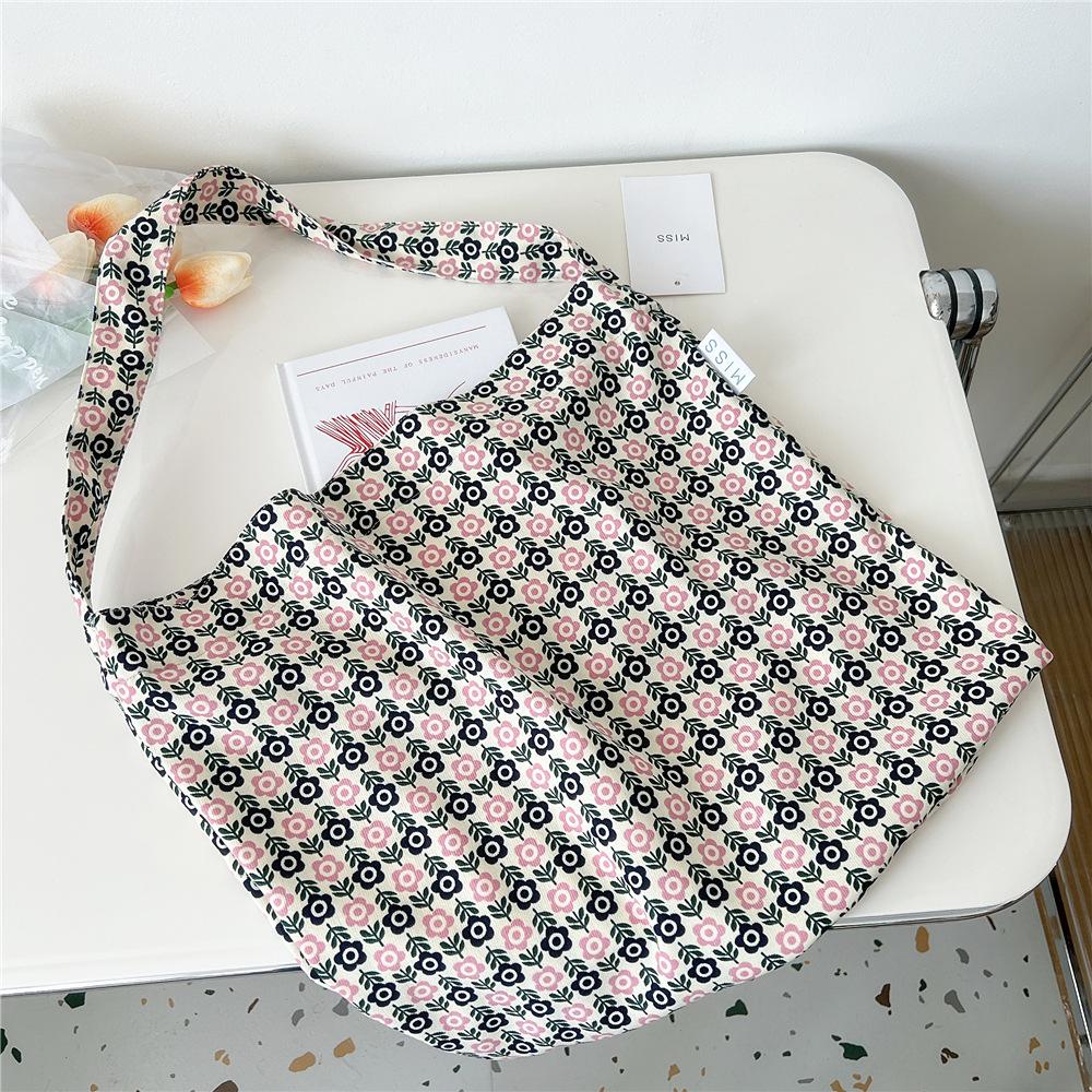 Knitted Mobile Phone Bag For Women In Spring And Autumn Cute Cartoon Versatile One Shoulder Diagonal Cross Bag Travel Coin Purse Small Handbag