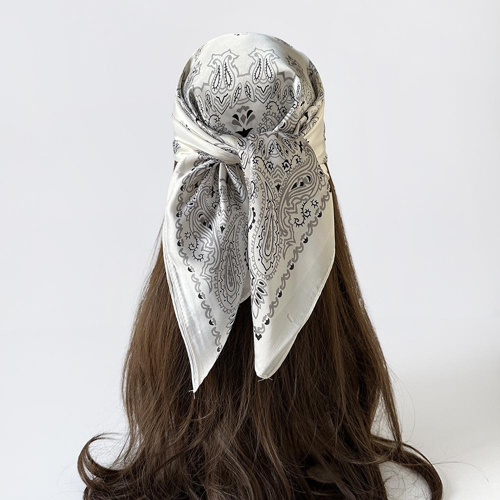 Black and White Cashew Floral Silk Scarves Wholesale Hot-selling, 71cm Headscarves, Headscarves, Square Scarves for Women, Summer Thin Scarves