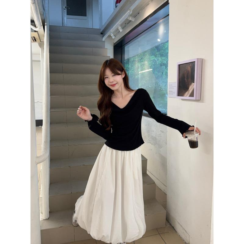 

V-neck temperament loose black women s long-sleeved T-shirt, autumn and winter new products exquisite women s red elegant pullover Large size L чорний