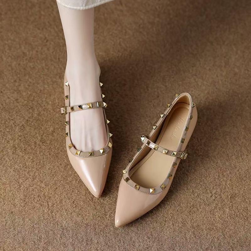 Riveted Flats Summer New Fashion Pointed Toe Patent Leather Slip Strap Soft Sole Non-Slip Wear-Resistant Single Shoes