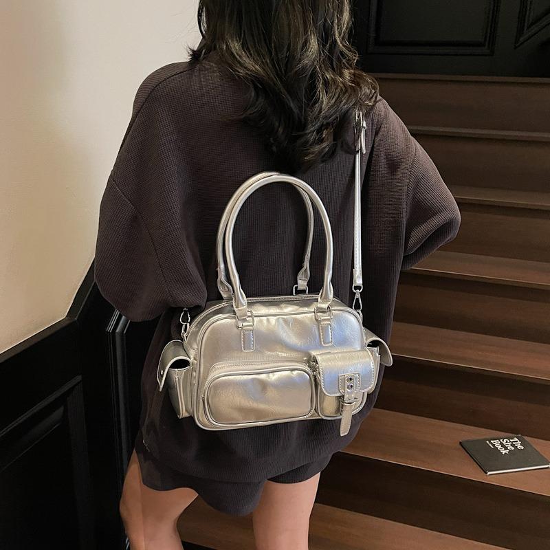 Portable pillow bag women's new armpit bag high-end niche shoulder bag commuter messenger bag