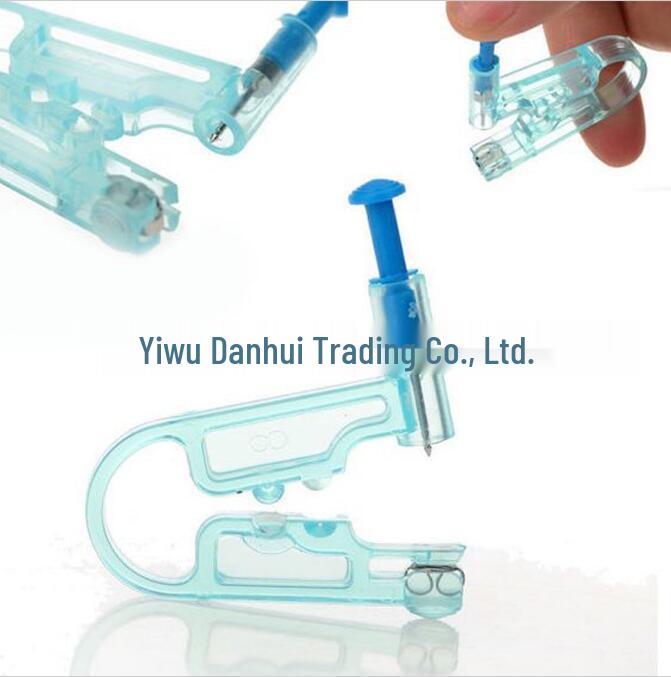 Fostmate Ear Piercing Kit with Diamond Studs & Alcohol Pads