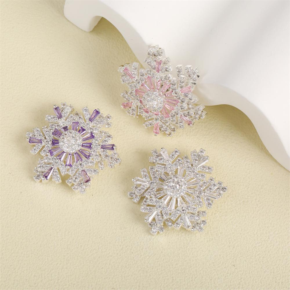 Copper-Plated Silver Rotating Snowflake Zircon Bead Brooch for DIY Necklace Accessories