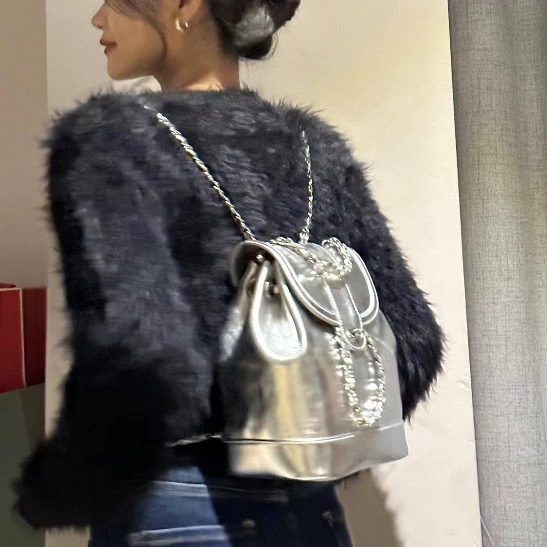 Schoolbag Women's Black Korean Ins Style Niche New Backpack 2023 Summer Chain Silver Small Fragrant Wind Bucket Diamond Grid Shoulder Bag