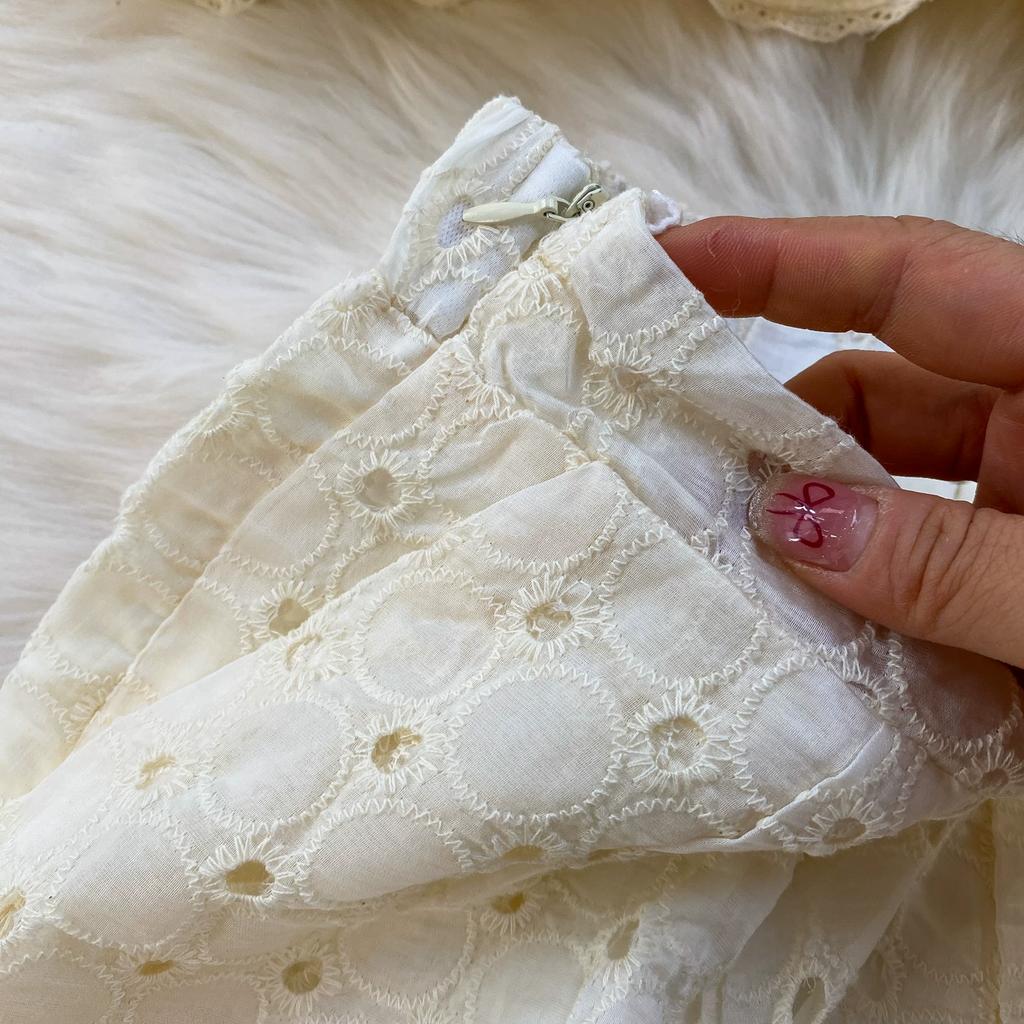 Summer Women's Embroidered Two Piece Sets Vintage Lace Splice Floral-Button Tops and Slimming Shorts Sets