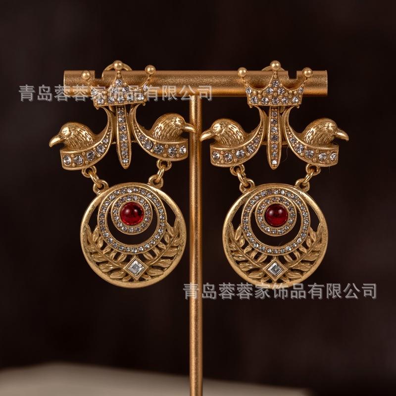 Vintage Palace Style Retro Gold Inlaid Heavy Duty Earrings With High Luxury Light Gorgeous