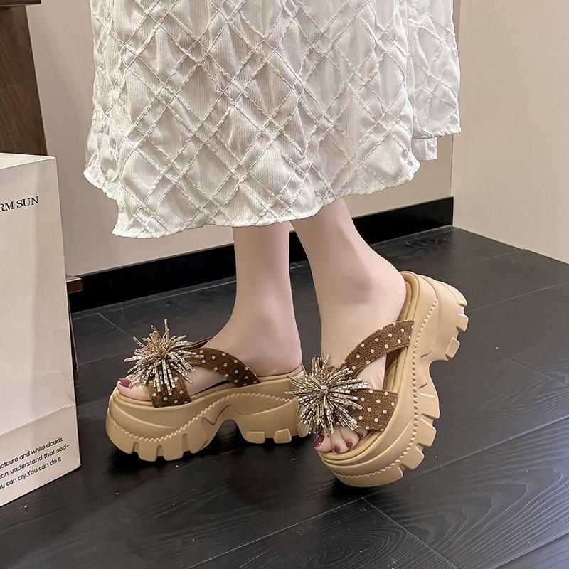 High-end Thick-soled Slippers Women's Summer Outer Wear New Models with Skirts, Sandals, Fashion Fairy Style One-word Cool Slippers