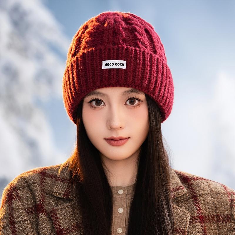 Face small knitted hat outdoor winter hat women's thickened warm wool hat fashionable versatile pullover hat