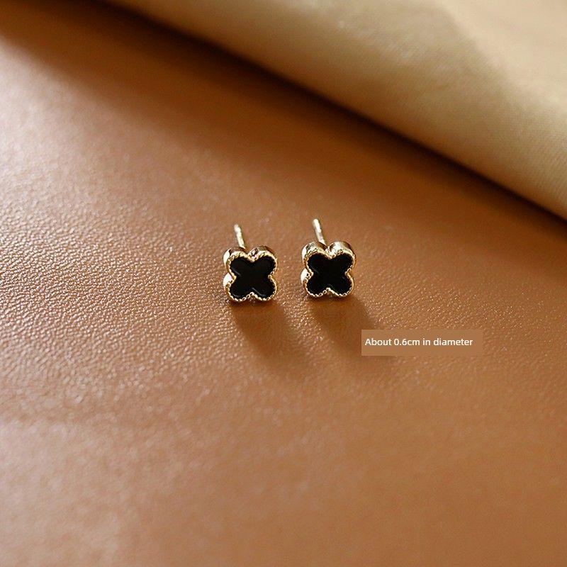 

Suitable for Summer Clover Earrings Women New Arrival 2025 Hot-Sale Earrings Fancy Beautiful Ear Clip Earrings Small Black Clover stud earrings