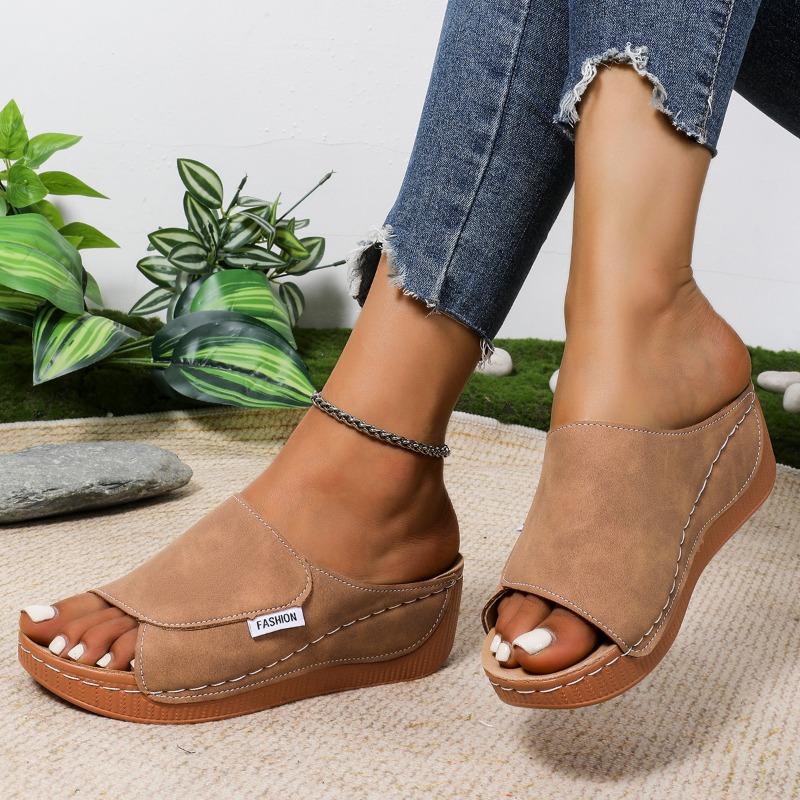 Large size slope heel casual slippers women's shoes summer new wide strip simple fashion fish mouth slippers women