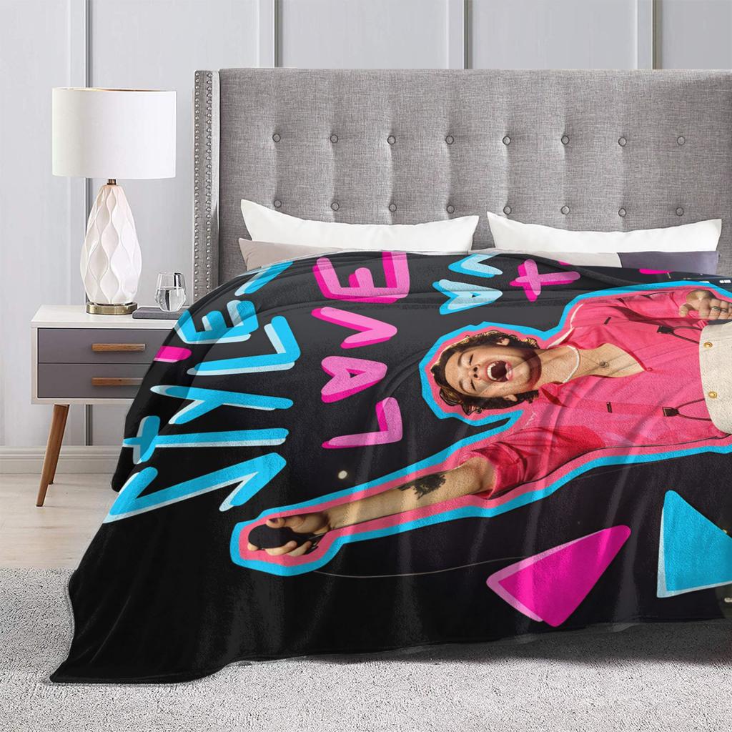 H-Harry Styles Blanket Super Warm Novelty Plush Throw Blanket For Students Couch Chair Sofa Bed Flannel Bedspread Bed Cover