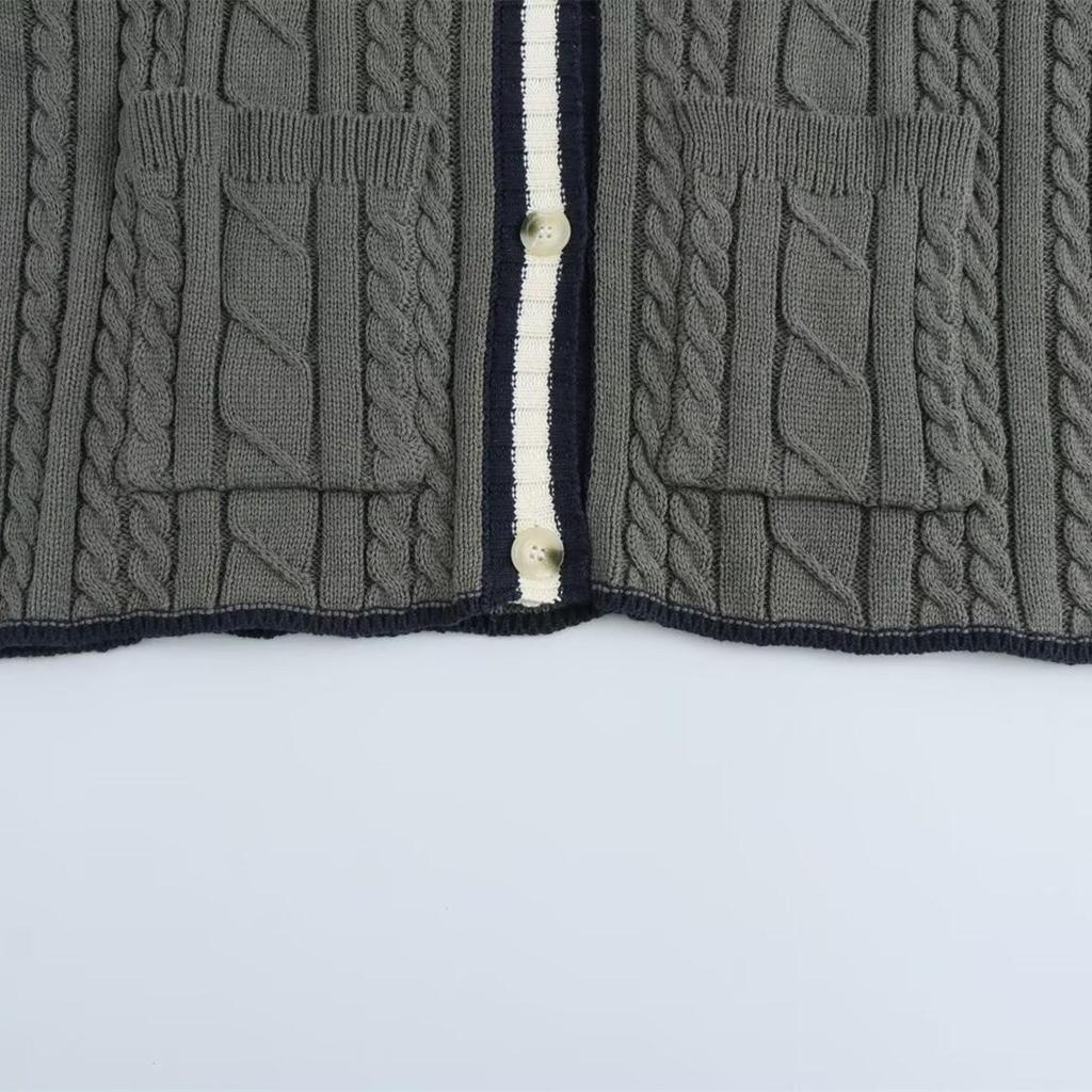 2025 Spring Women's Sweet Casual Loose Knit Cardigan with Cable Pattern