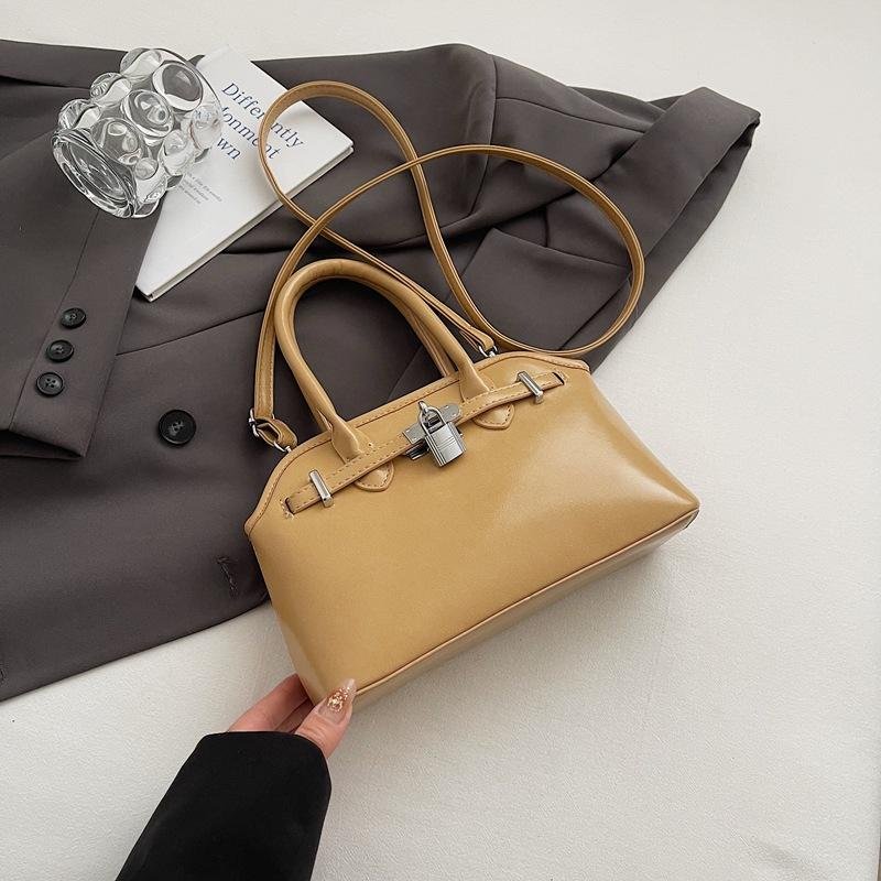 Tote bag women's large capacity 2025 new spring and summer casual messenger bag versatile fashion high sense portable commuter bag