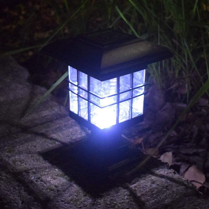 European Style Solar Post Light: Waterproof Outdoor Courtyard and Wall Light for Homes and Villas