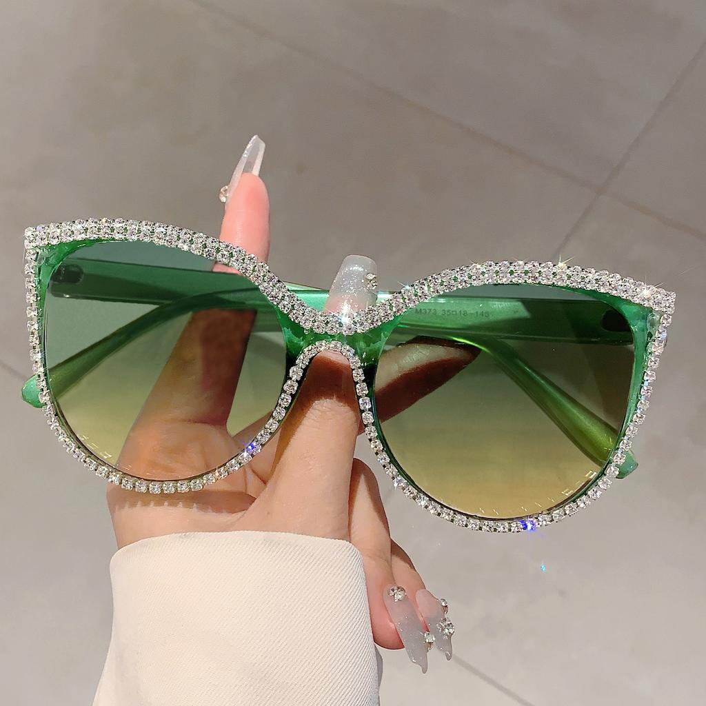 Rhinestone Shine Design Sunglasses Fashion Cat Eye Women Grey Sun Glasses Trendy Decoration Shades for Party