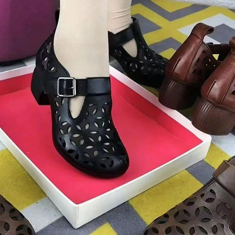 Hollow Hole Shoes Thick-heeled Middle-aged and Elderly Comfortable Retro Roman Sandals Soft-soled Mother Shoes